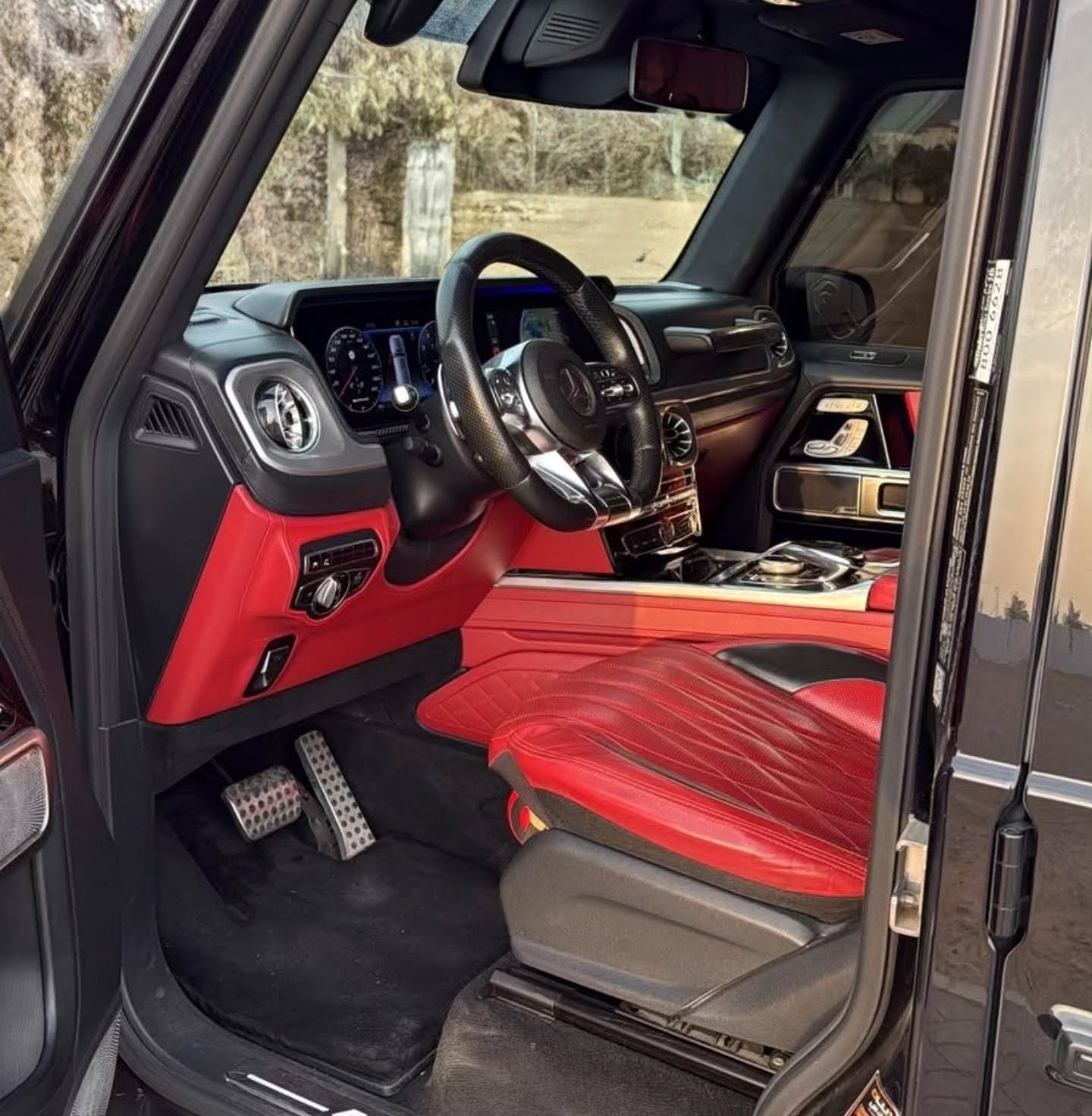 Black Mercedes Benz AMG G63 2019